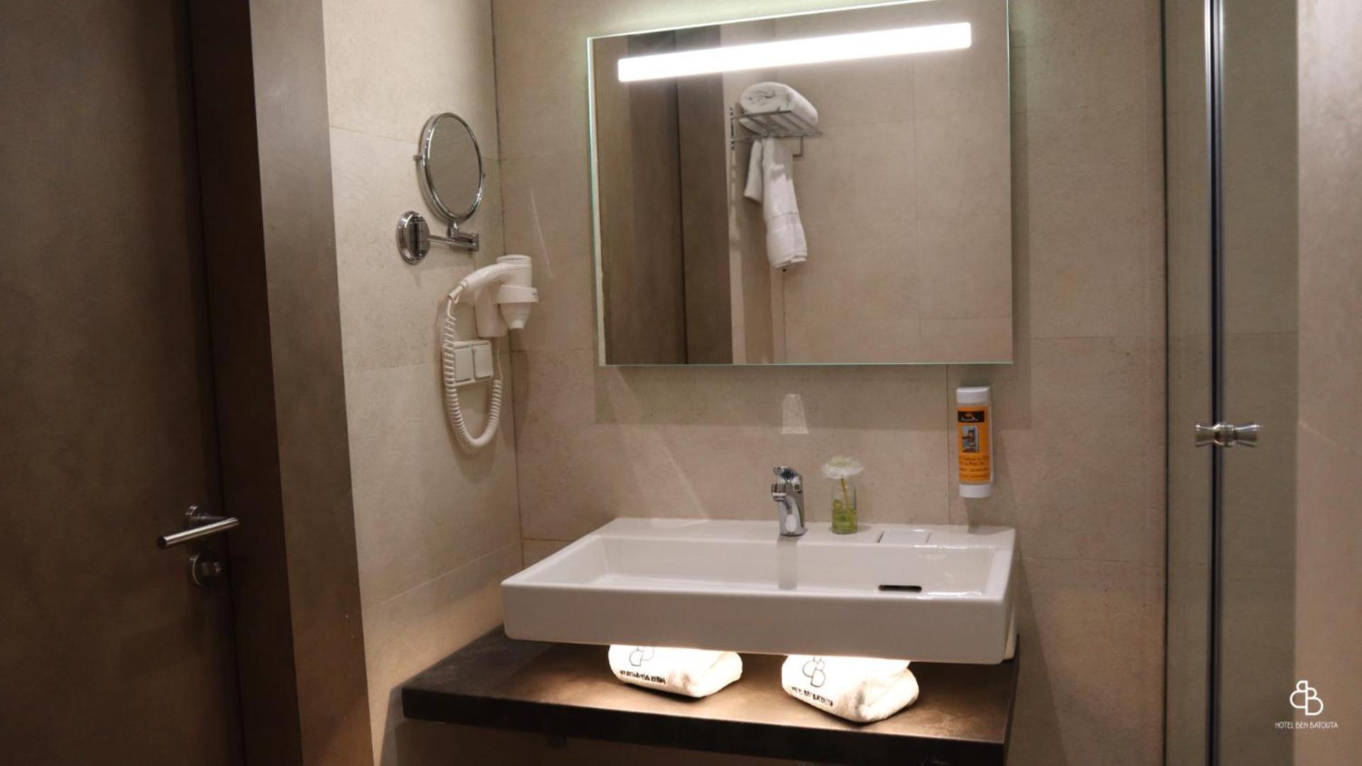 Hotel Ben Batouta - Tanger Esterno foto